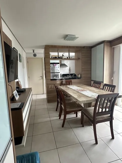 Foto 1 de Apartamento com 2 Quartos à venda, 68m² em Balneário, Florianópolis