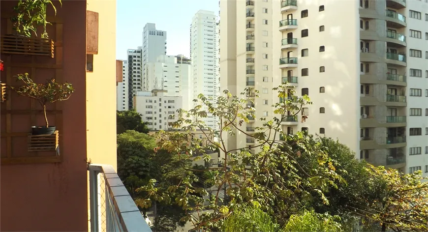 Foto 1 de Apartamento com 4 Quartos à venda, 179m² em Moema, São Paulo