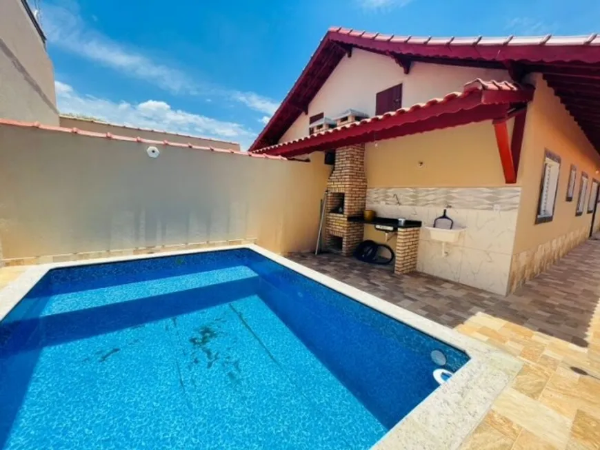 Foto 1 de Casa com 2 Quartos à venda, 72m² em Balneario Plataforma, Mongaguá