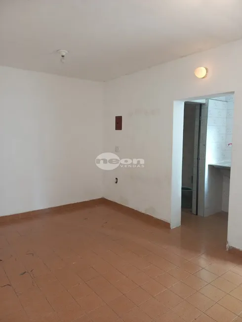 Foto 1 de Casa com 2 Quartos à venda, 130m² em Alves Dias, São Bernardo do Campo