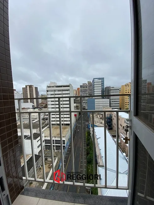 Foto 1 de Apartamento com 1 Quarto à venda, 30m² em Centro, Curitiba