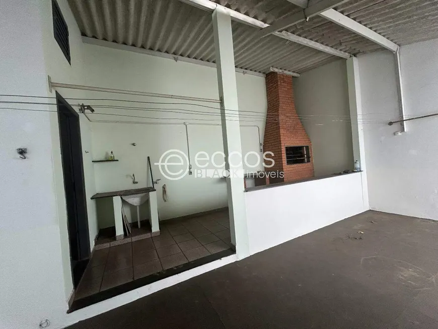 Foto 1 de Casa com 4 Quartos à venda, 318m² em Santa Rosa, Uberlândia