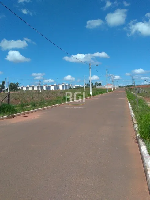 Foto 1 de Lote/Terreno à venda, 1m² em São José, Canoas