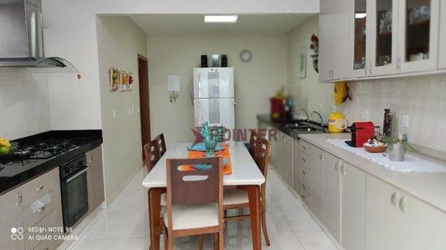 Foto 1 de Casa de Condomínio com 3 Quartos à venda, 160m² em Parque Anhangüera, Goiânia