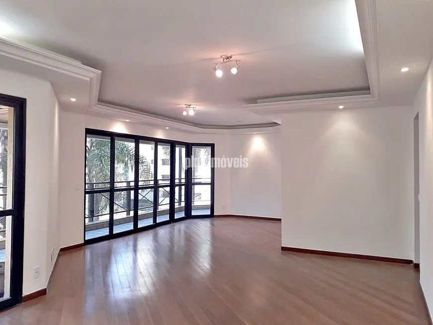Foto 1 de Apartamento com 4 Quartos para alugar, 202m² em Panamby, São Paulo