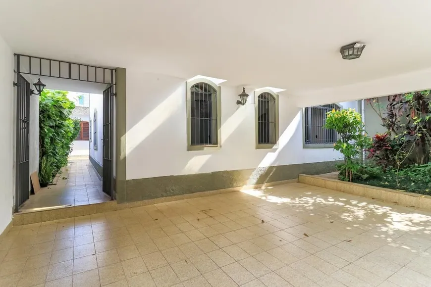 Foto 1 de Casa com 3 Quartos para alugar, 240m² em Brooklin, São Paulo