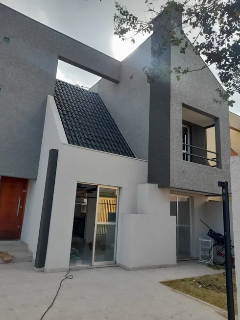 Foto 1 de Casa com 3 Quartos à venda, 160m² em Aristocrata, São José dos Pinhais