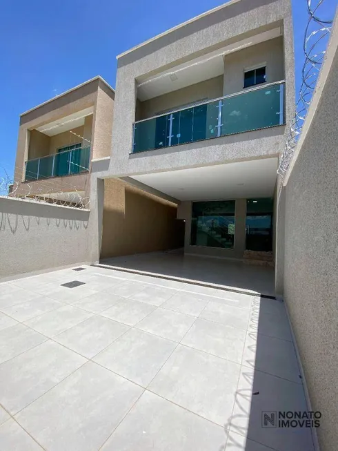 Foto 1 de Sobrado com 3 Quartos à venda, 190m² em Residencial Cidade Verde, Goiânia