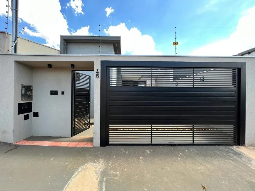 Foto 1 de Casa com 2 Quartos à venda, 92m² em Conjunto Residencial Recanto dos Rouxinois, Campo Grande