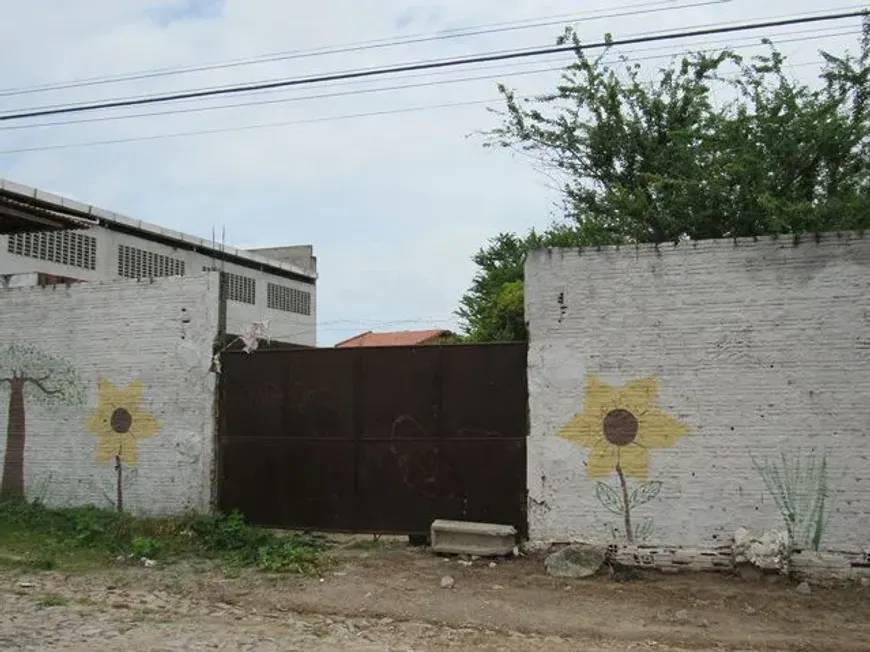 Foto 1 de Lote/Terreno para alugar, 396m² em Barroso, Fortaleza