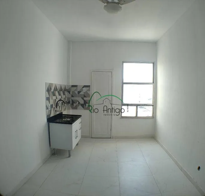 Foto 1 de Apartamento com 1 Quarto à venda, 19m² em Centro, Rio de Janeiro
