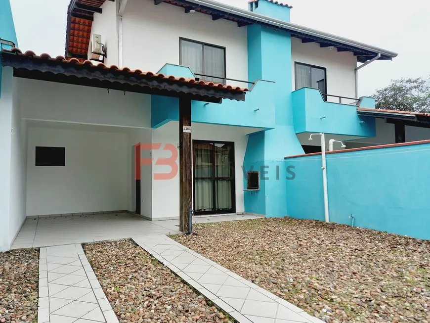 Foto 1 de Casa com 3 Quartos para alugar, 150m² em Bombas, Bombinhas