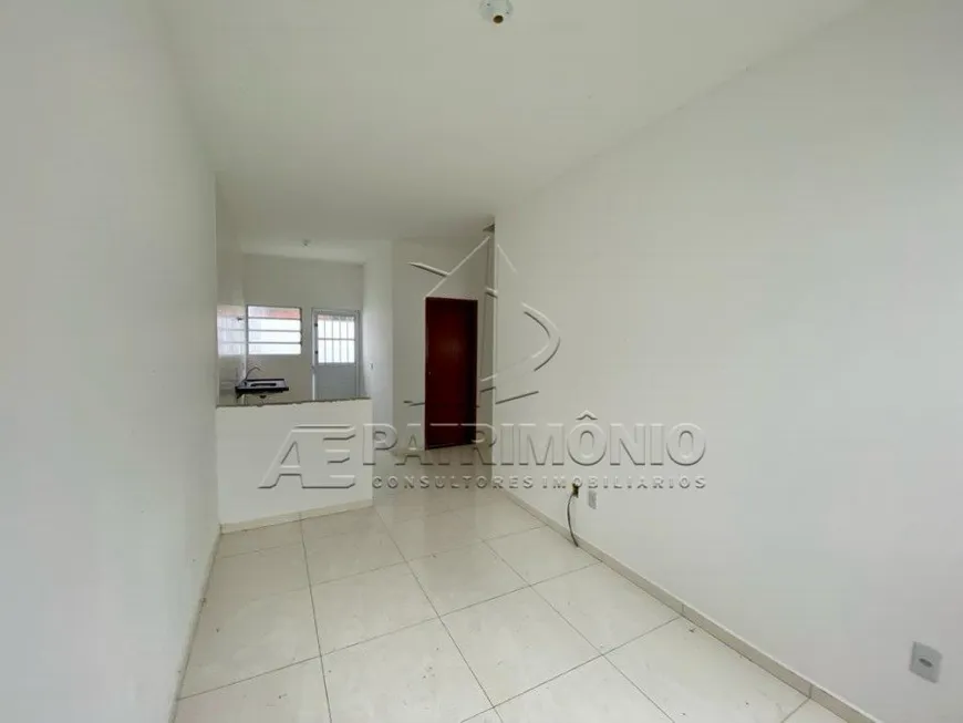 Foto 1 de Casa com 2 Quartos à venda, 48m² em Jardim Santa Helena, Salto de Pirapora