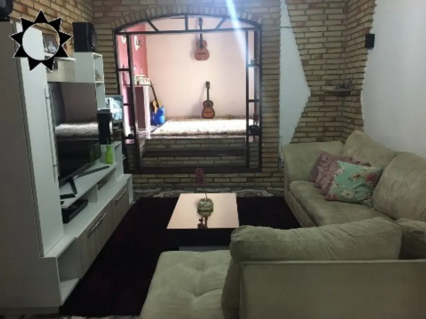 Foto 1 de Casa com 3 Quartos à venda, 180m² em Jardim D'abril, Osasco