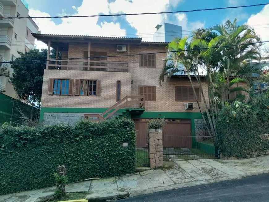 Foto 1 de Casa com 6 Quartos à venda, 320m² em Joao Paulo, Florianópolis