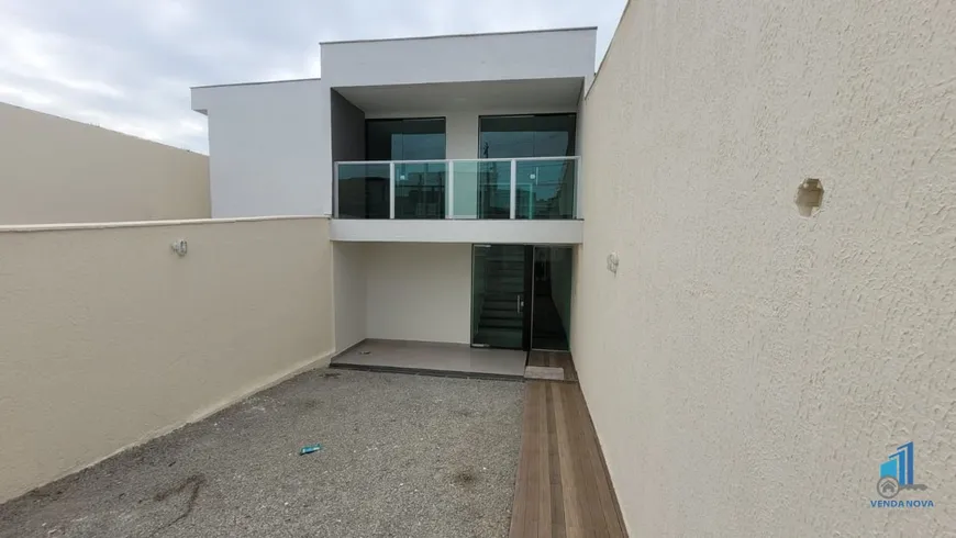 Foto 1 de Casa com 2 Quartos à venda, 107m² em Santa Clara, Vespasiano