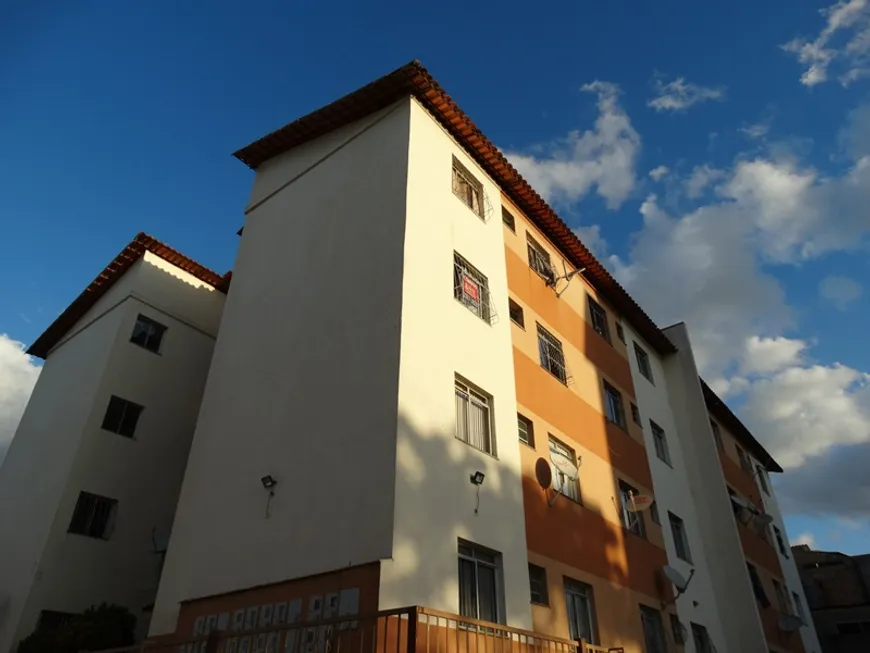 Foto 1 de Apartamento com 2 Quartos à venda, 47m² em Jardim Laguna, Contagem