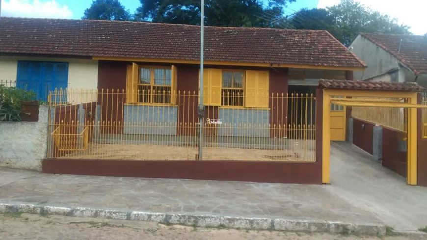 Foto 1 de Casa com 2 Quartos à venda, 120m² em Centro, Viamão