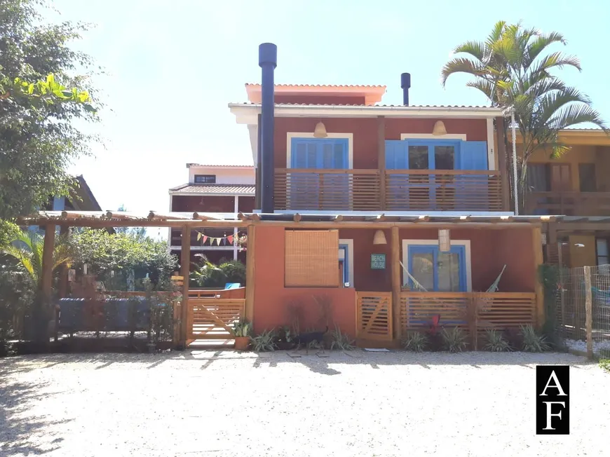 Foto 1 de Galpão/Depósito/Armazém com 8 Quartos à venda, 238m² em Praia da Barra, Garopaba