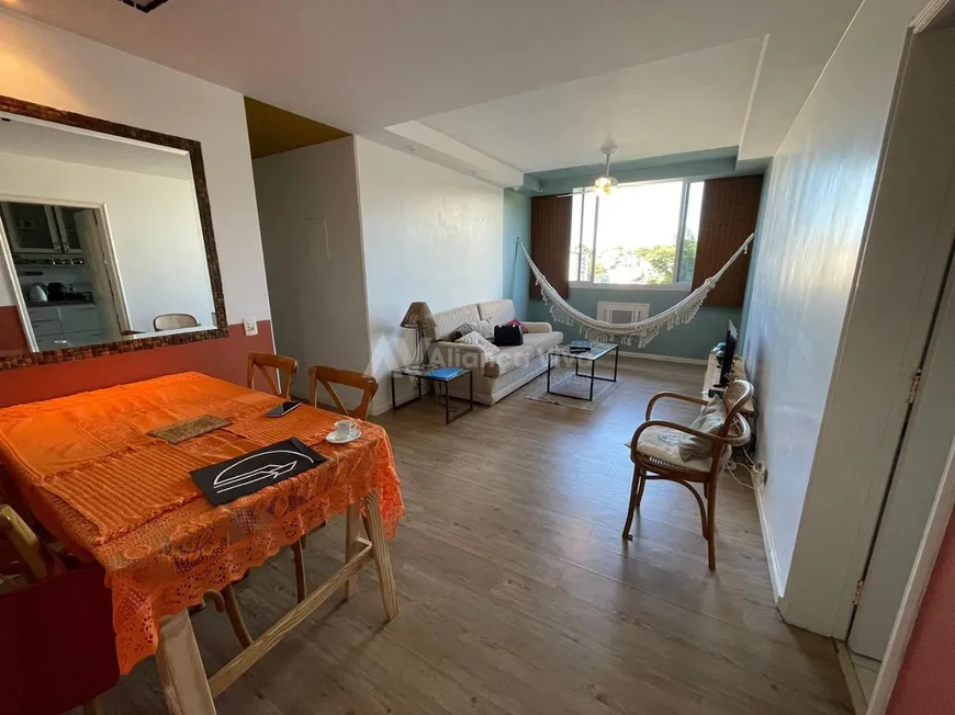 Foto 1 de Apartamento com 3 Quartos à venda, 85m² em Laranjeiras, Rio de Janeiro