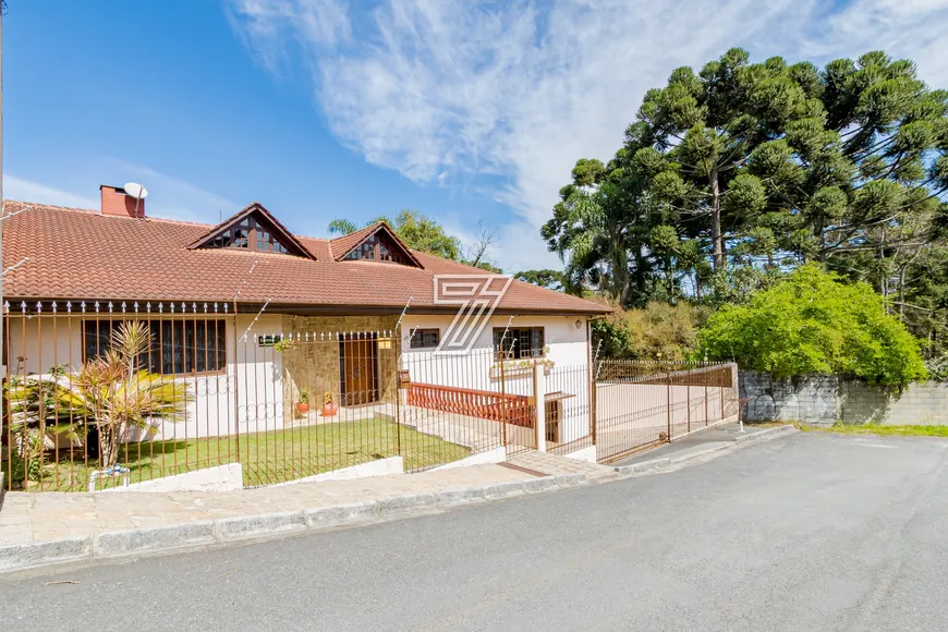 Foto 1 de Casa com 3 Quartos à venda, 395m² em Pilarzinho, Curitiba