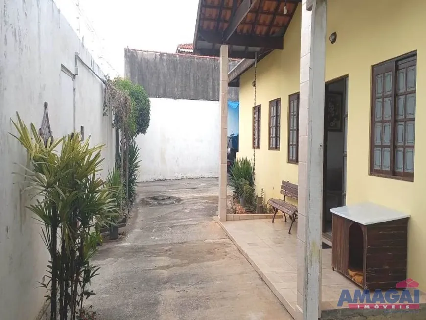 Foto 1 de Casa com 4 Quartos à venda, 138m² em Jardim Santa Maria, Jacareí