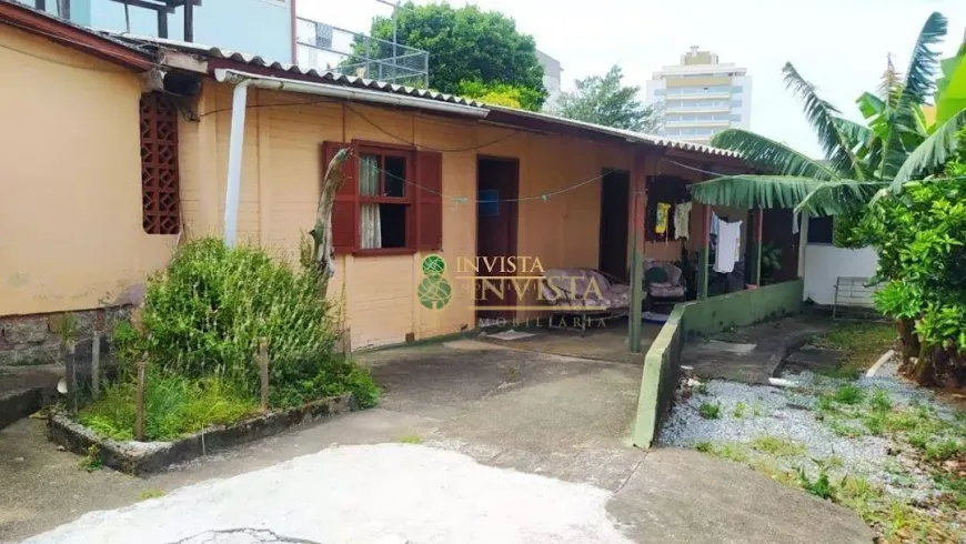 Foto 1 de Lote/Terreno à venda, 400m² em Capoeiras, Florianópolis