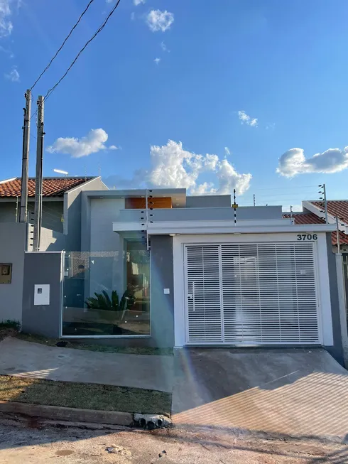 Foto 1 de Casa com 3 Quartos à venda, 103m² em Jardim Jota Miranda, Umuarama