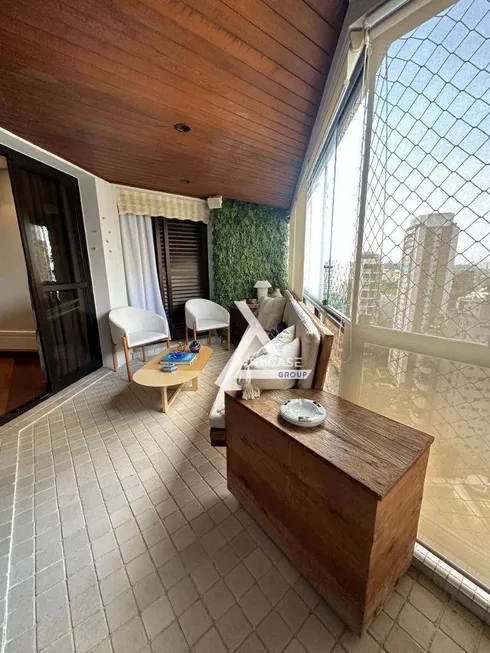 Foto 1 de Apartamento com 4 Quartos para venda ou aluguel, 217m² em Jardim Fonte do Morumbi , São Paulo
