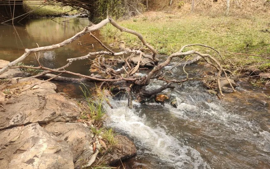 Foto 1 de Lote/Terreno à venda, 20000m² em Zona Rural, Caeté