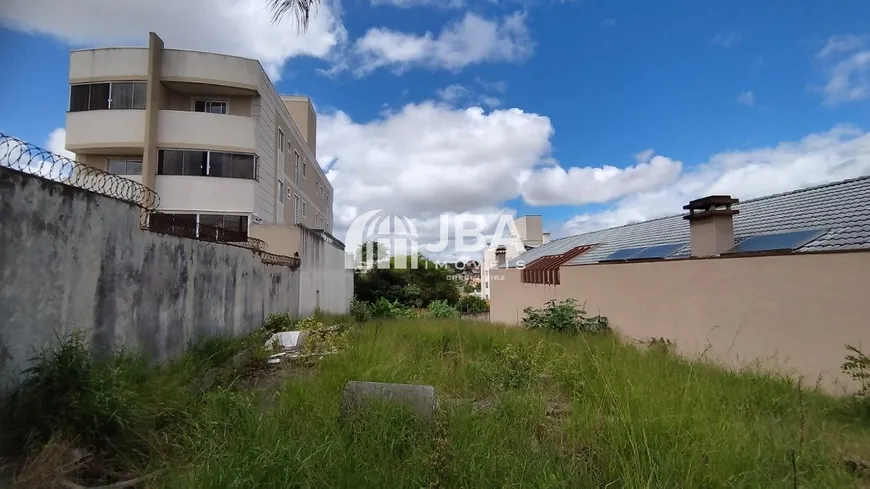 Foto 1 de Lote/Terreno à venda, 600m² em Tingui, Curitiba