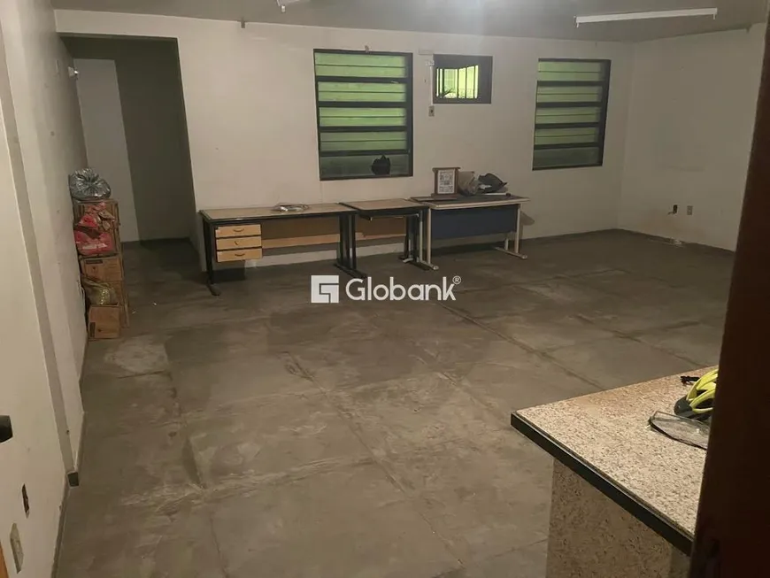 Foto 1 de Sala Comercial para alugar, 190m² em Centro, Montes Claros