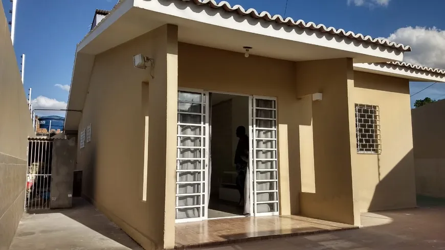 Foto 1 de Casa com 3 Quartos à venda, 80m² em Cidade Alta, Caruaru