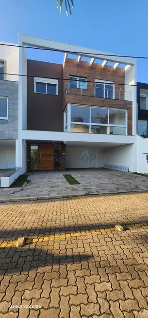 Foto 1 de Casa de Condomínio com 3 Quartos à venda, 256m² em Hípica, Porto Alegre