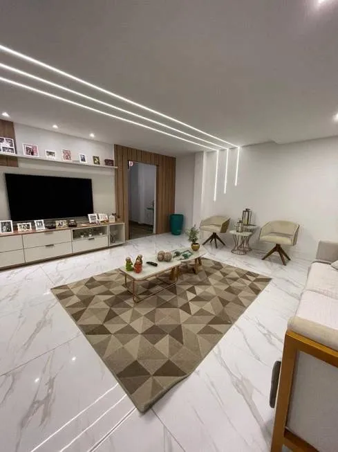 Foto 1 de Casa com 4 Quartos à venda, 210m² em Jardim Oreana, Boituva