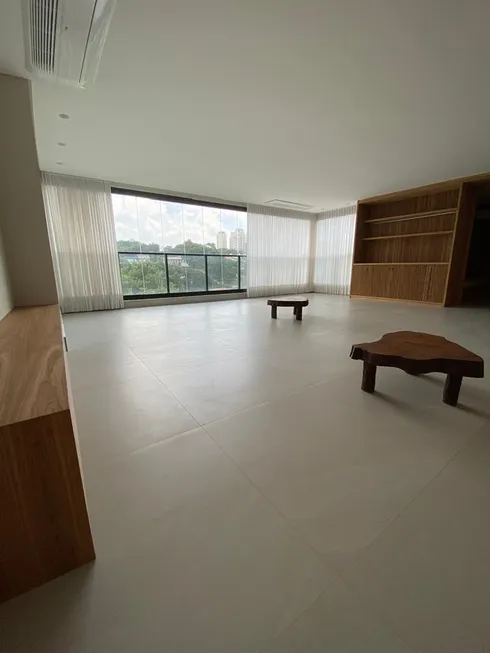 Foto 1 de Apartamento com 3 Quartos à venda, 155m² em Cidade Jardim, São Paulo