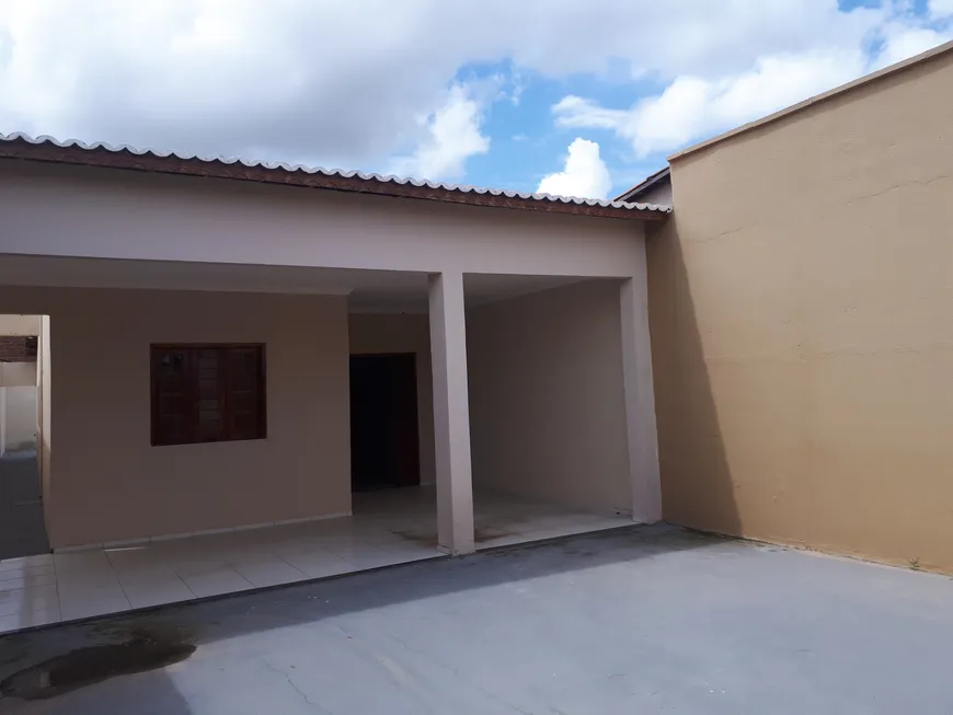 Foto 1 de Casa com 3 Quartos à venda, 120m² em Planalto Horizonte, Horizonte