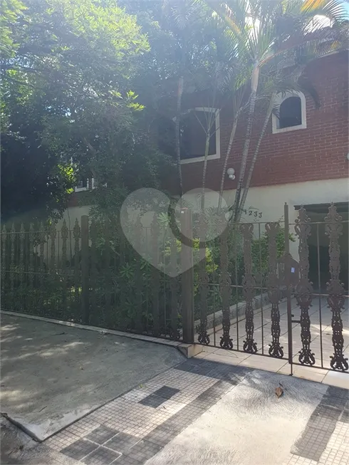 Foto 1 de Sobrado com 3 Quartos para venda ou aluguel, 290m² em Santana, São Paulo