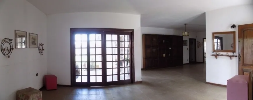 Foto 1 de Casa com 3 Quartos para venda ou aluguel, 413m² em Jardim Mesquita, Jacareí