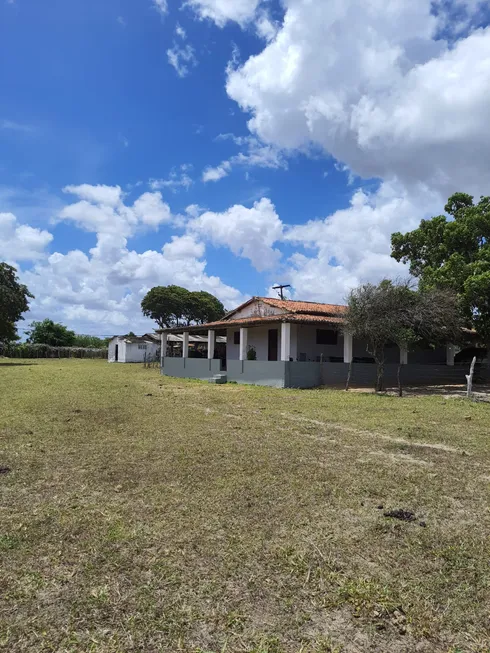 Foto 1 de Fazenda/Sítio com 3 Quartos à venda, 27000m² em Zona Rural, Monte Alegre