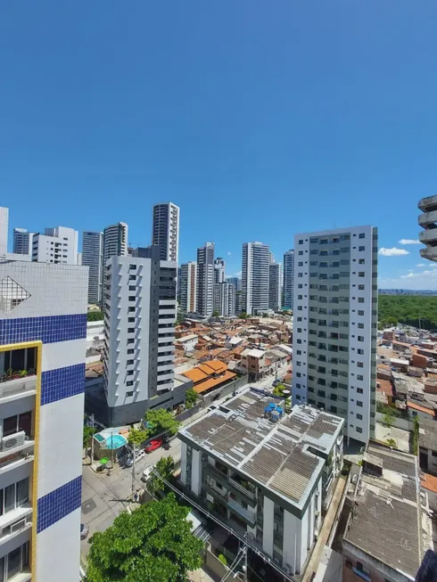 Foto 1 de Apartamento com 2 Quartos para alugar, 65m² em Boa Viagem, Recife