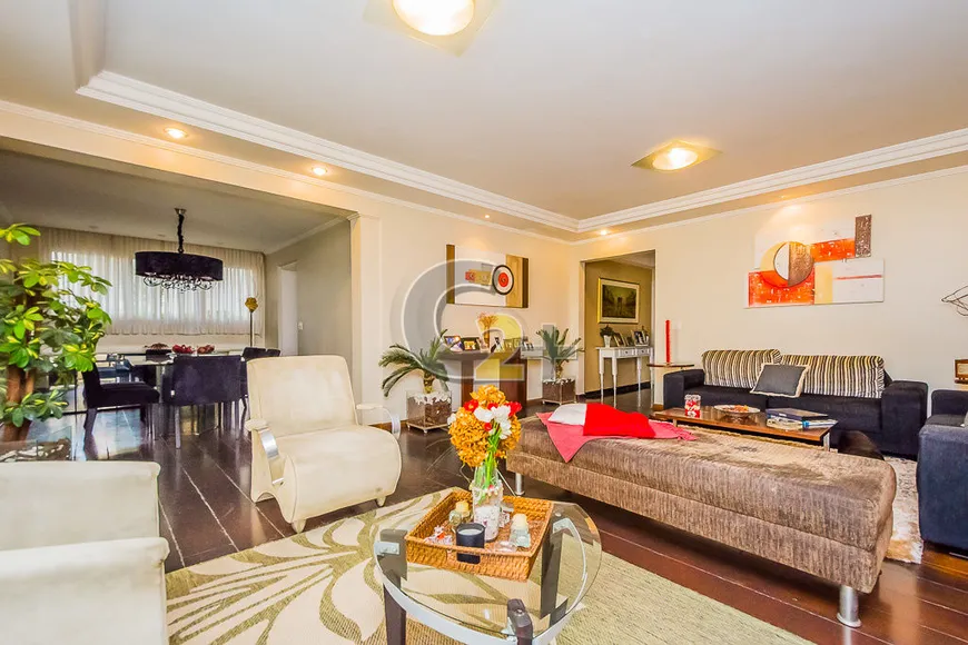 Foto 1 de Apartamento com 3 Quartos à venda, 220m² em Santa Cecília, São Paulo