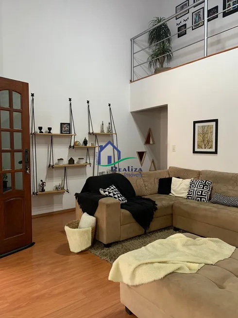 Foto 1 de Casa com 3 Quartos à venda, 240m² em Porto do Rosa, São Gonçalo