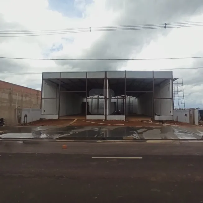 Foto 1 de Galpão/Depósito/Armazém para alugar, 300m² em Alto Umuarama, Uberlândia