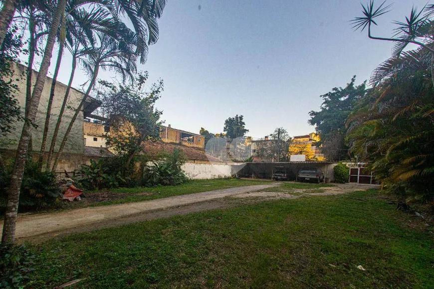 Foto 1 de Lote/Terreno à venda, 3680m² em Tanque, Rio de Janeiro