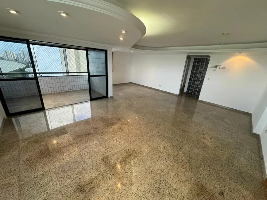 Foto 1 de Apartamento com 3 Quartos à venda, 160m² em Casa Caiada, Olinda