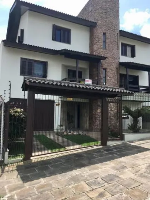 Foto 1 de Casa com 4 Quartos à venda, 353m² em Petrópolis, Caxias do Sul