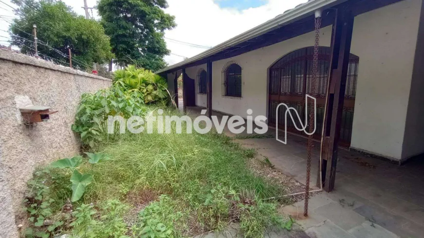 Foto 1 de Casa com 4 Quartos à venda, 222m² em Santa Amélia, Belo Horizonte