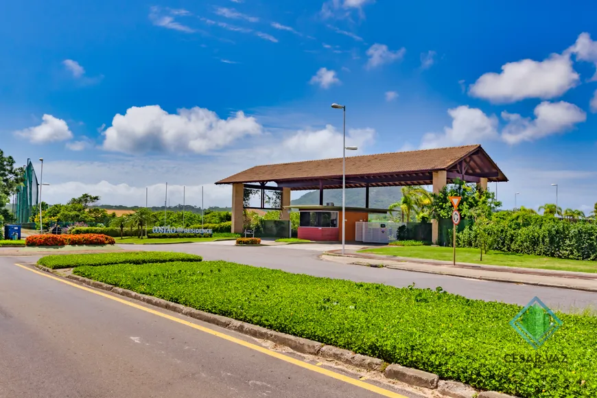 Foto 1 de Lote/Terreno à venda, 869m² em Santinho, Florianópolis