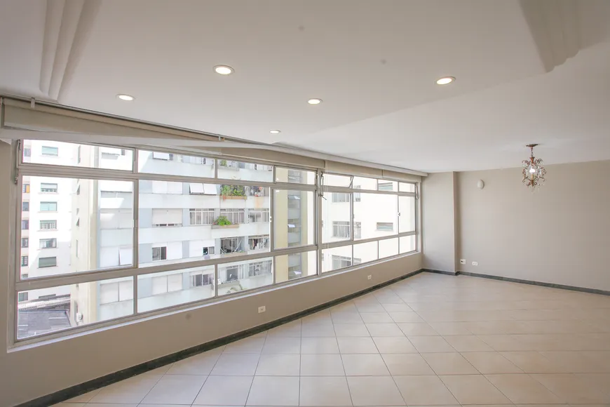 Foto 1 de Apartamento com 3 Quartos à venda, 145m² em Higienópolis, São Paulo